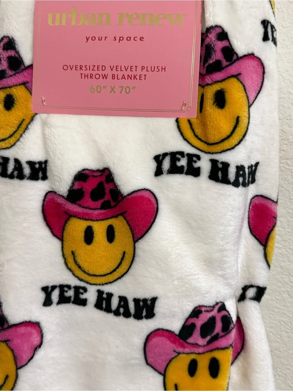 Howdy yee how smiley face ultra soft throw blanket